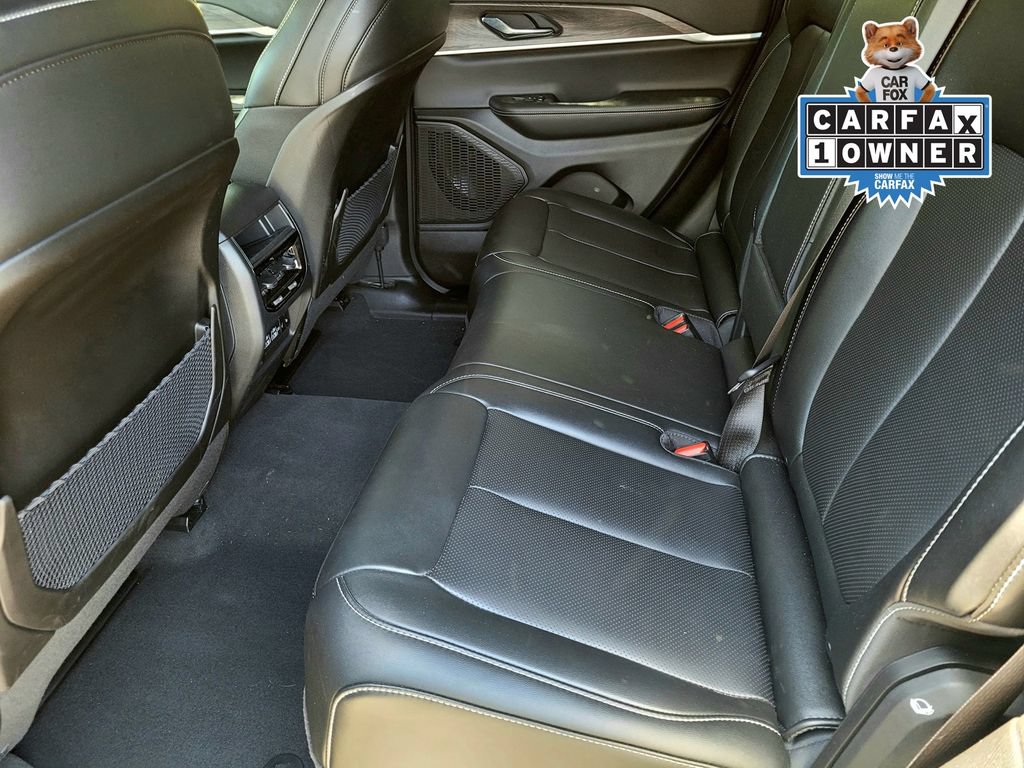 Used 2024 Jeep Grand Cherokee Limited w/ Luxury Tech Group II AWD/4WD image 10