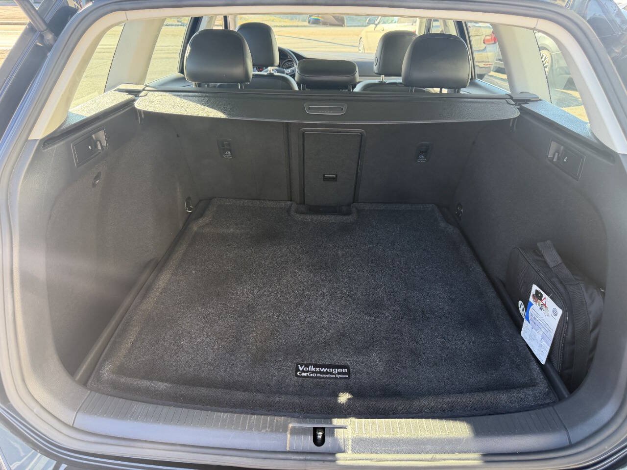 Used 2018 Volkswagen Golf Alltrack SE AWD/4WD image 7