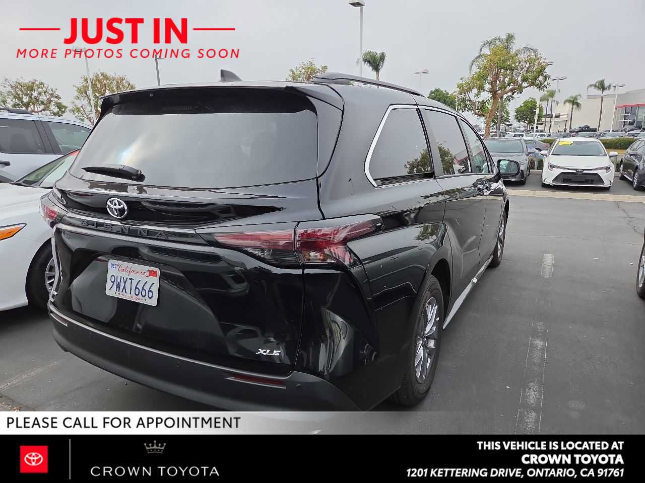 Certified 2026 Toyota Sienna XLE FWD image 2