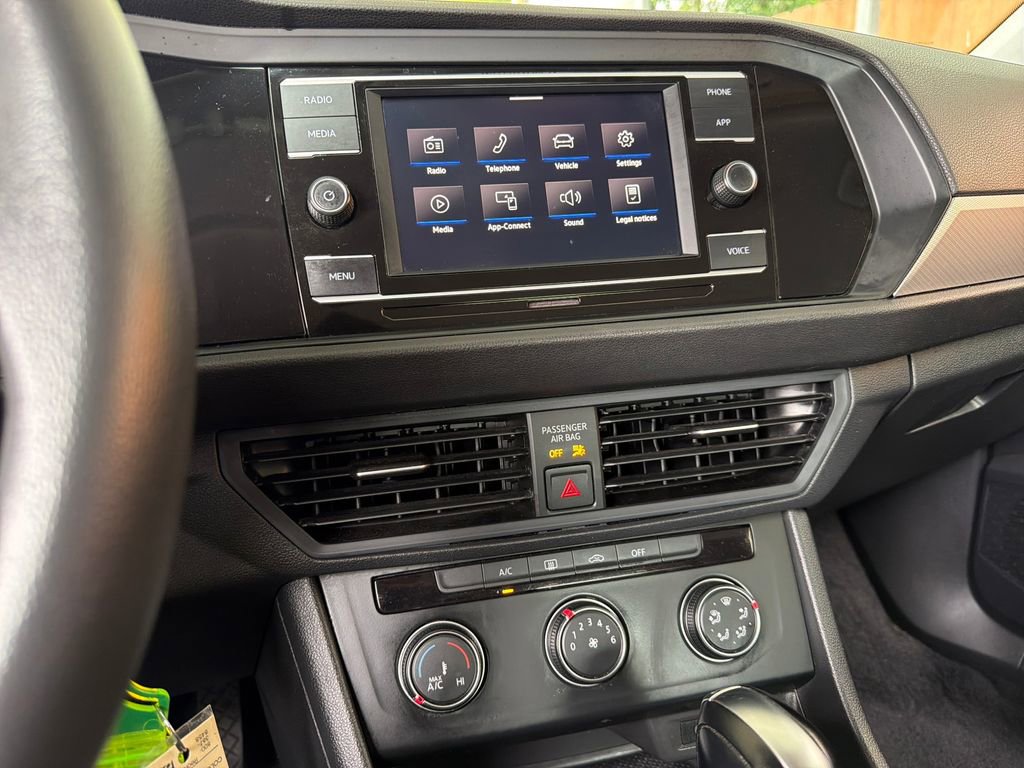 Used 2021 Volkswagen Jetta SE image 22