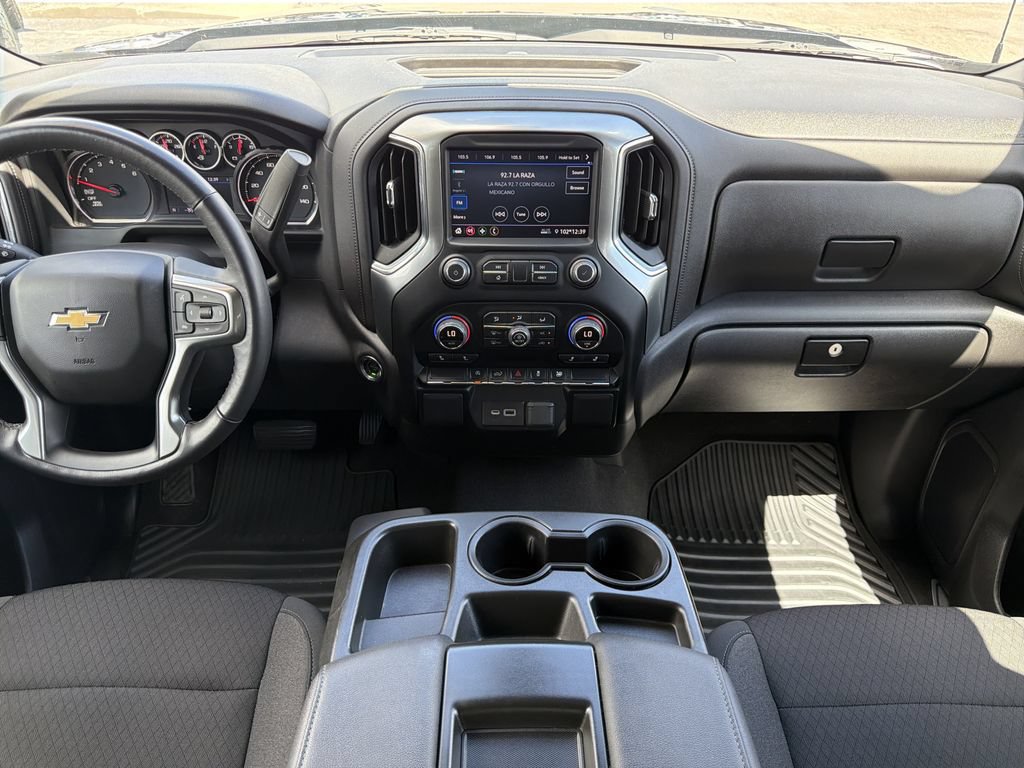 Used 2022 Chevrolet Silverado 1500 LT AWD/4WD image 16