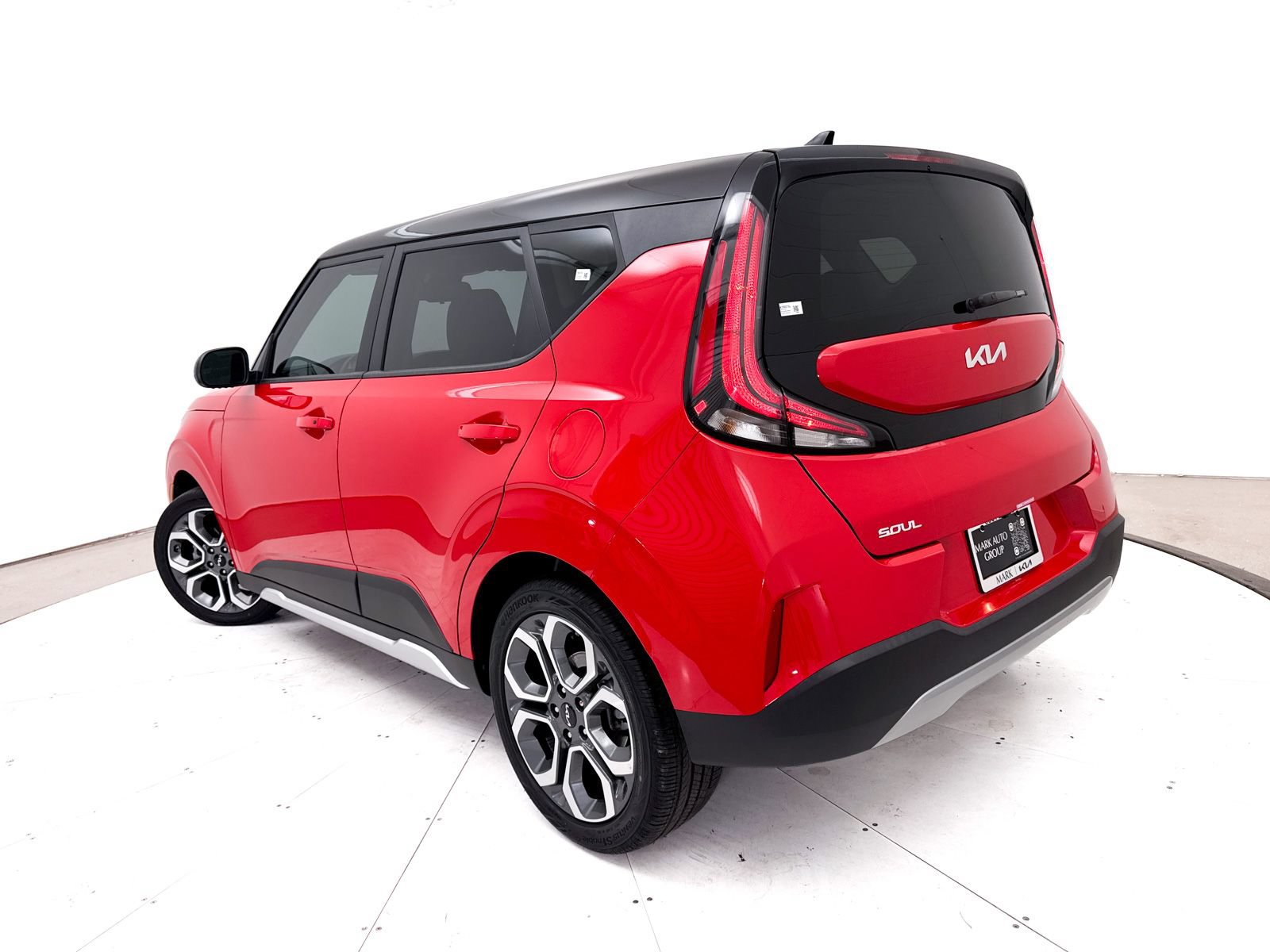 Certified 2025 Kia Soul EX FWD image 2