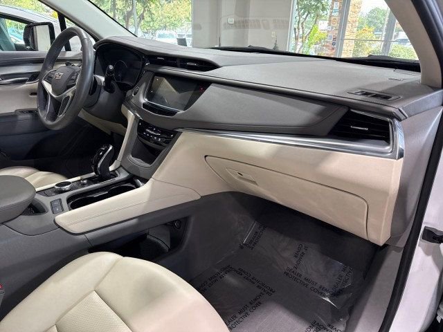 Used 2021 Cadillac XT5 Premium Luxury w/ LPO, Floor Liner Package image 28