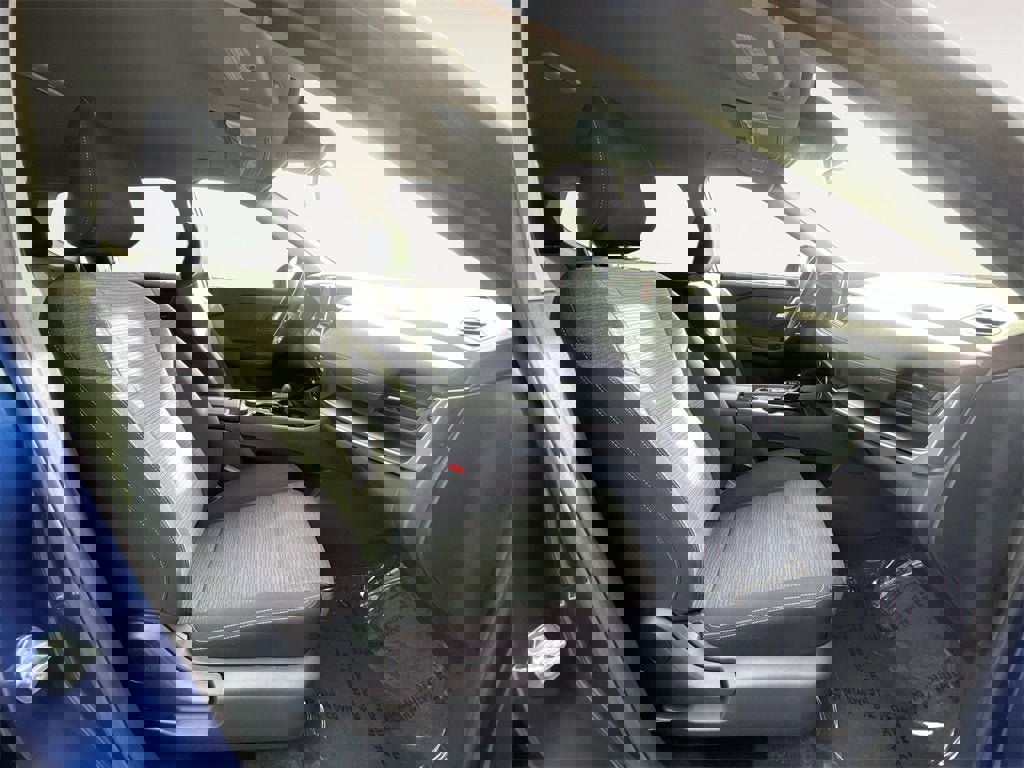 Used 2023 Nissan Rogue SV image 15