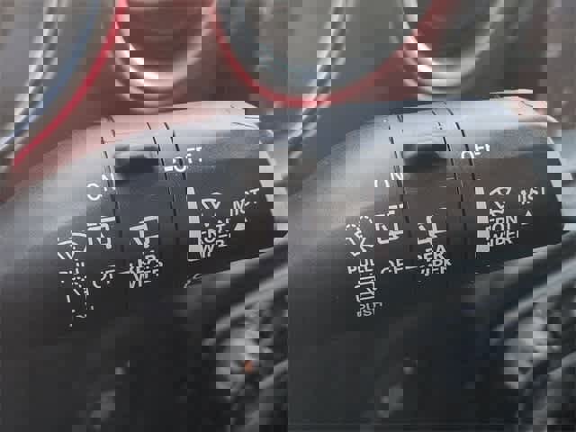 Used 2023 Jeep Wrangler Unlimited Rubicon w/ Cold Weather Group image 25