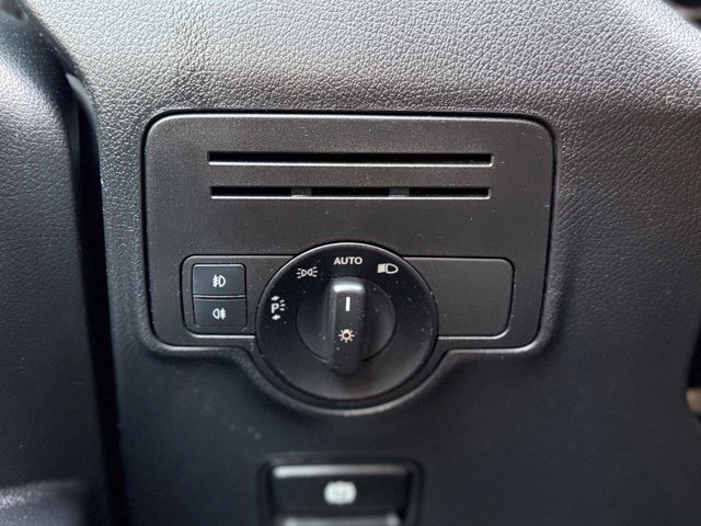 Used 2020 Mercedes-Benz Metris image 25