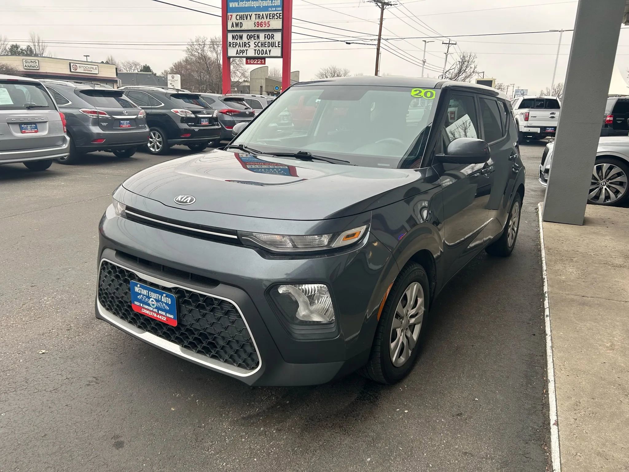Used 2020 Kia Soul LX image 2