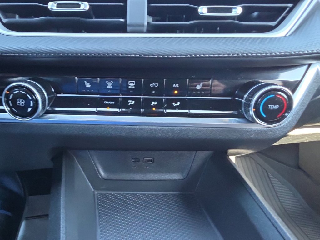 Certified 2025 Chevrolet Equinox LT w/ Safety and Technology Package AWD/4WD image 17