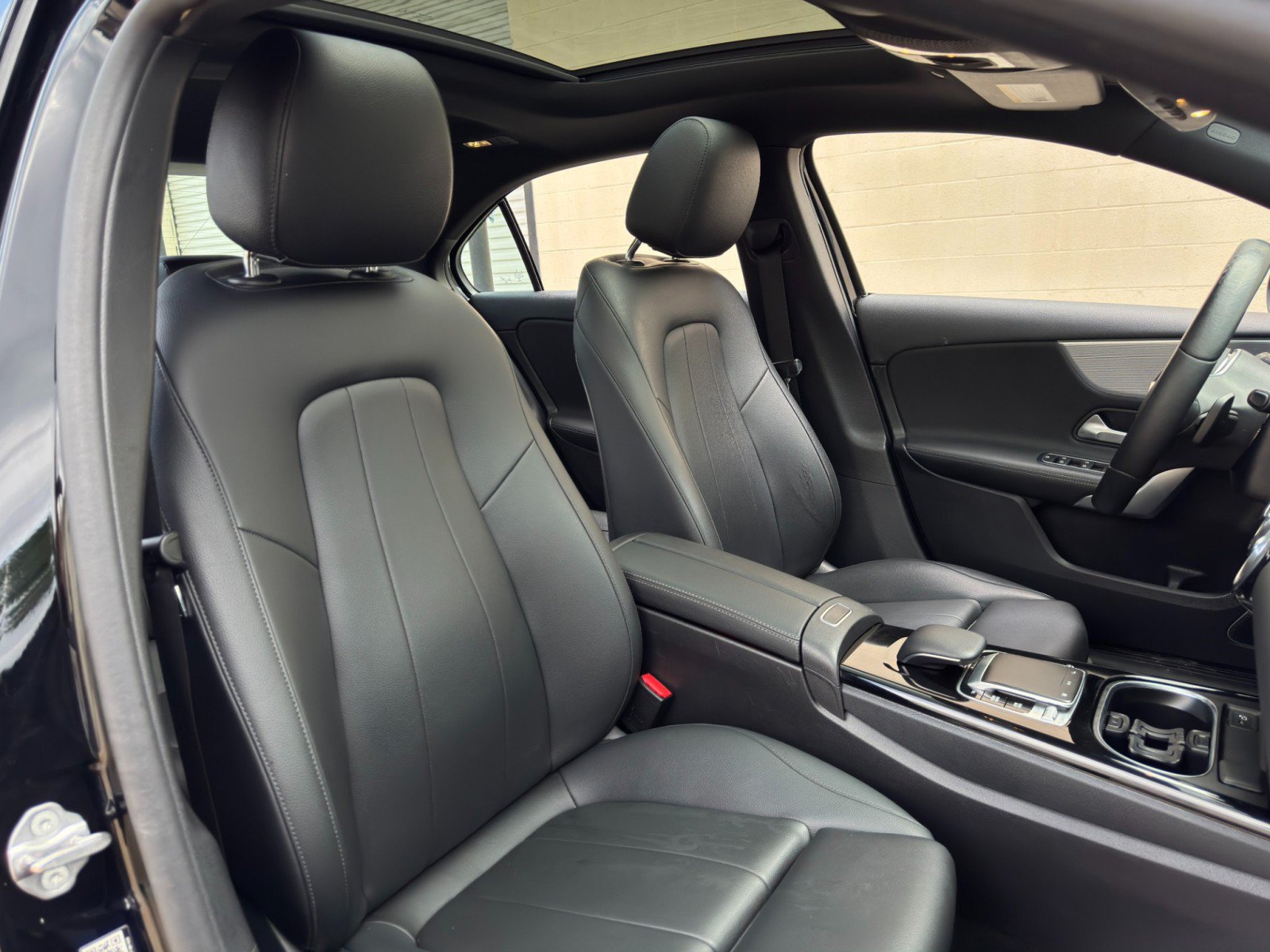 Used 2020 Mercedes-Benz A 220 w/ Premium Package image 38