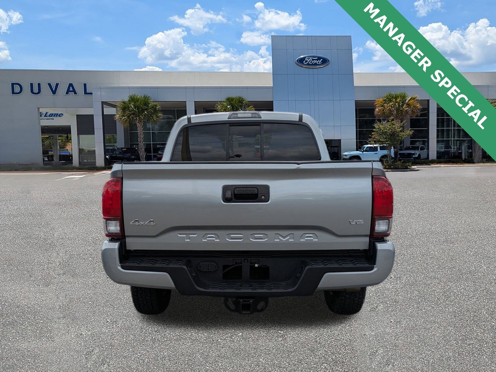 Used 2023 Toyota Tacoma TRD Sport image 4