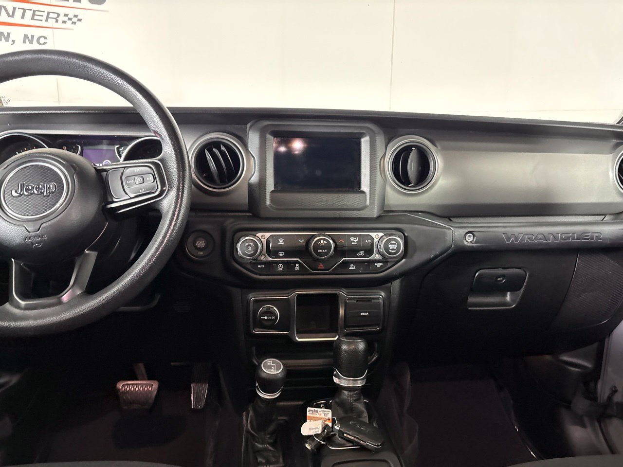Used 2023 Jeep Wrangler Unlimited Sport AWD/4WD image 20