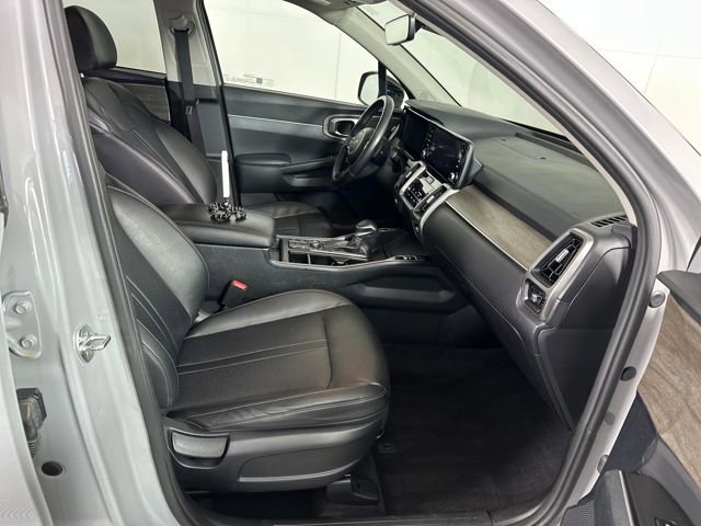 Used 2023 Kia Sorento S image 28