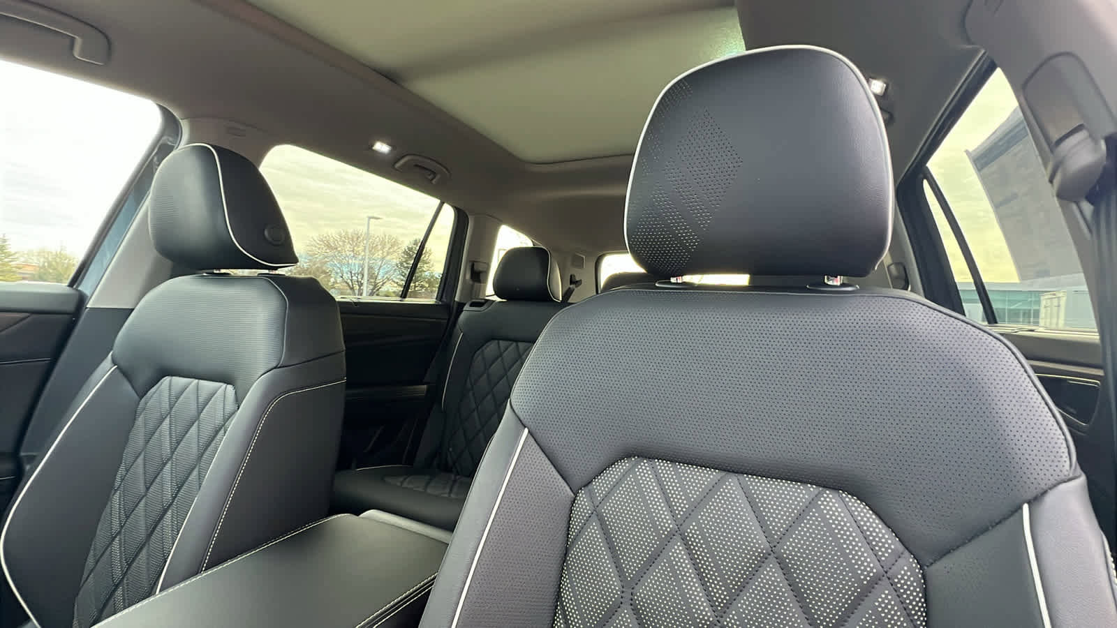 New 2026 Volkswagen Atlas SEL Premium R-Line image 11