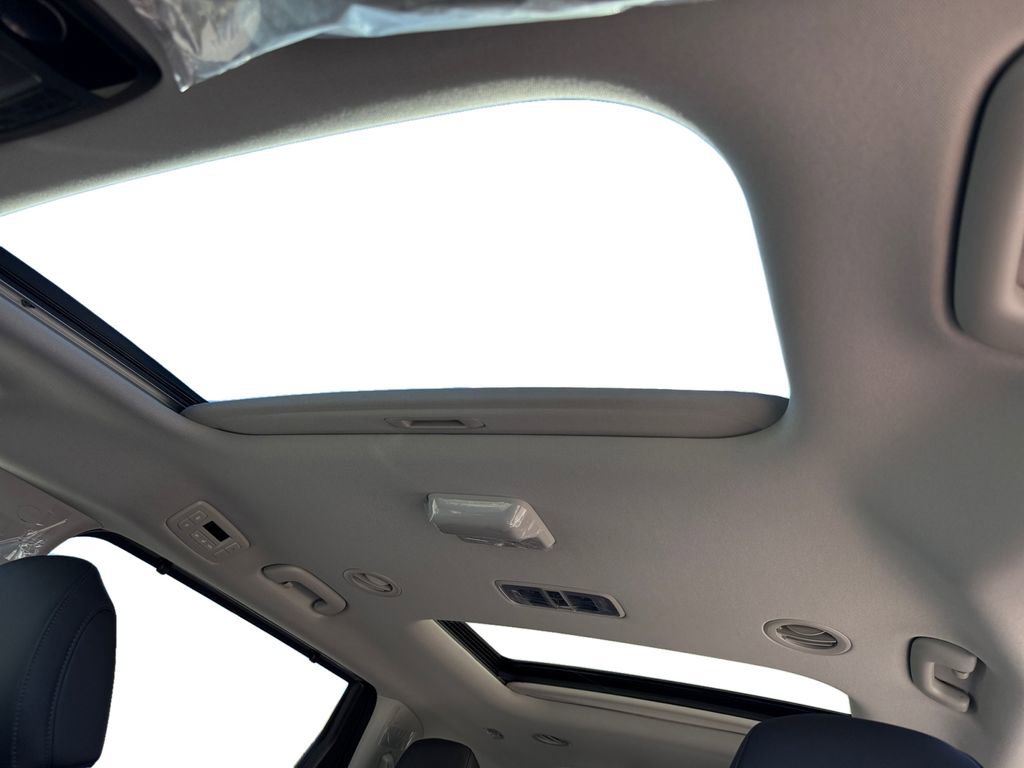 New 2026 Kia Carnival SX w/ SX Dark Edition Package FWD image 14