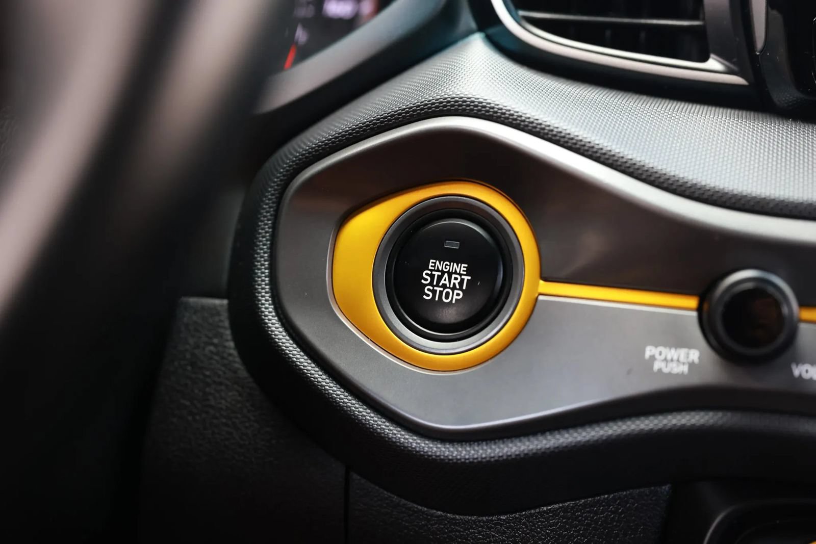 Used 2020 Hyundai Veloster Turbo R-Spec FWD image 31