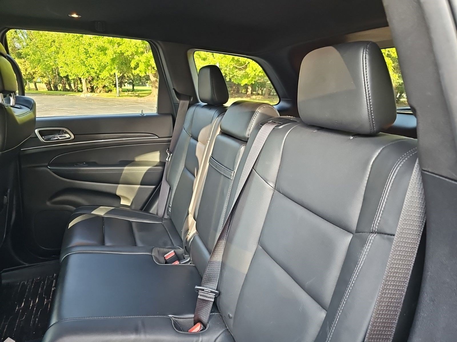 Used 2019 Jeep Grand Cherokee Limited w/ Trailer Tow Group IV AWD/4WD image 17