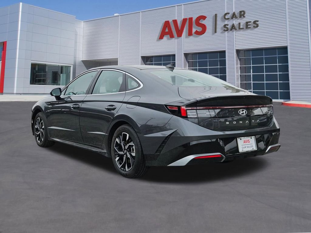 Used 2025 Hyundai Sonata SEL FWD image 3