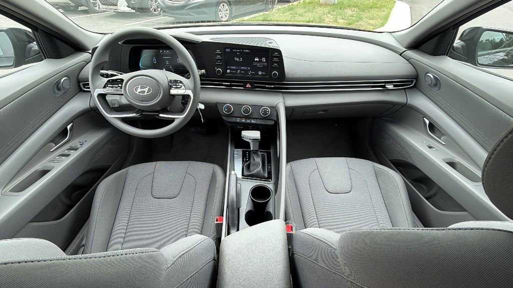New 2026 Hyundai Elantra SE image 21