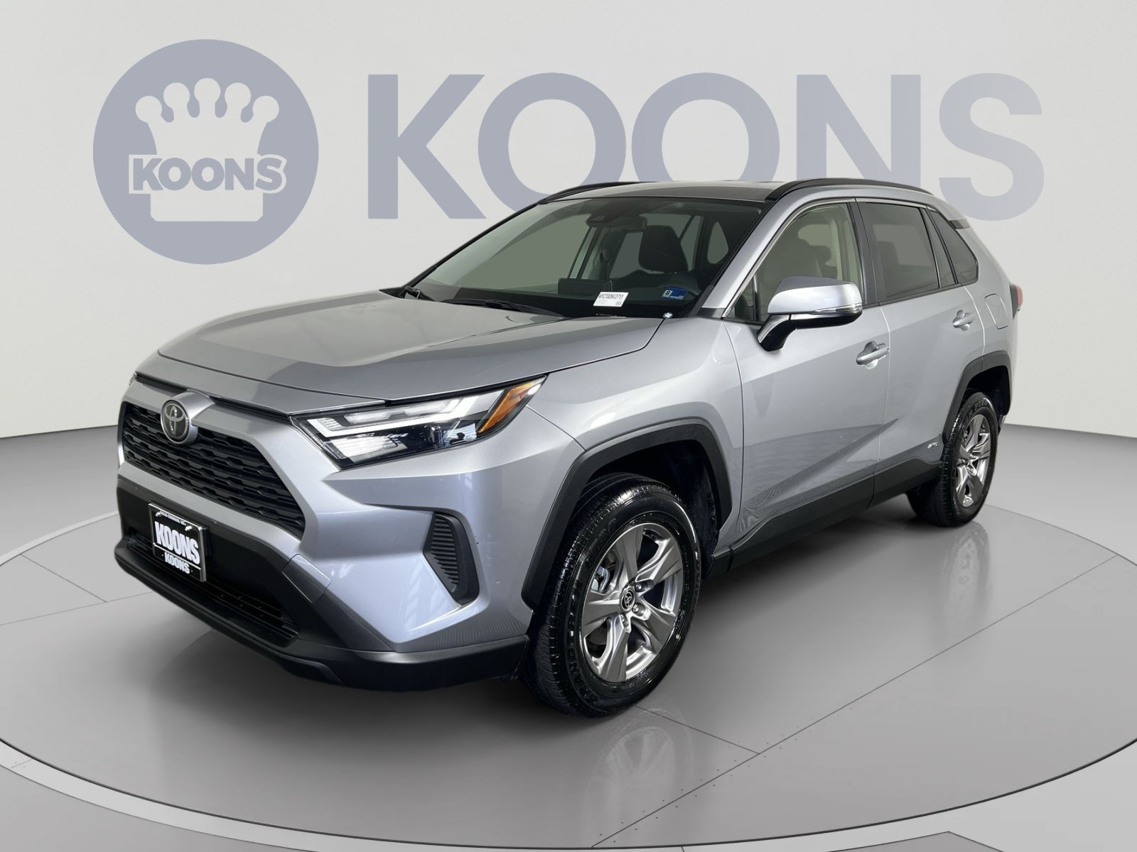 Used 2025 Toyota RAV4 XLE AWD/4WD image 5