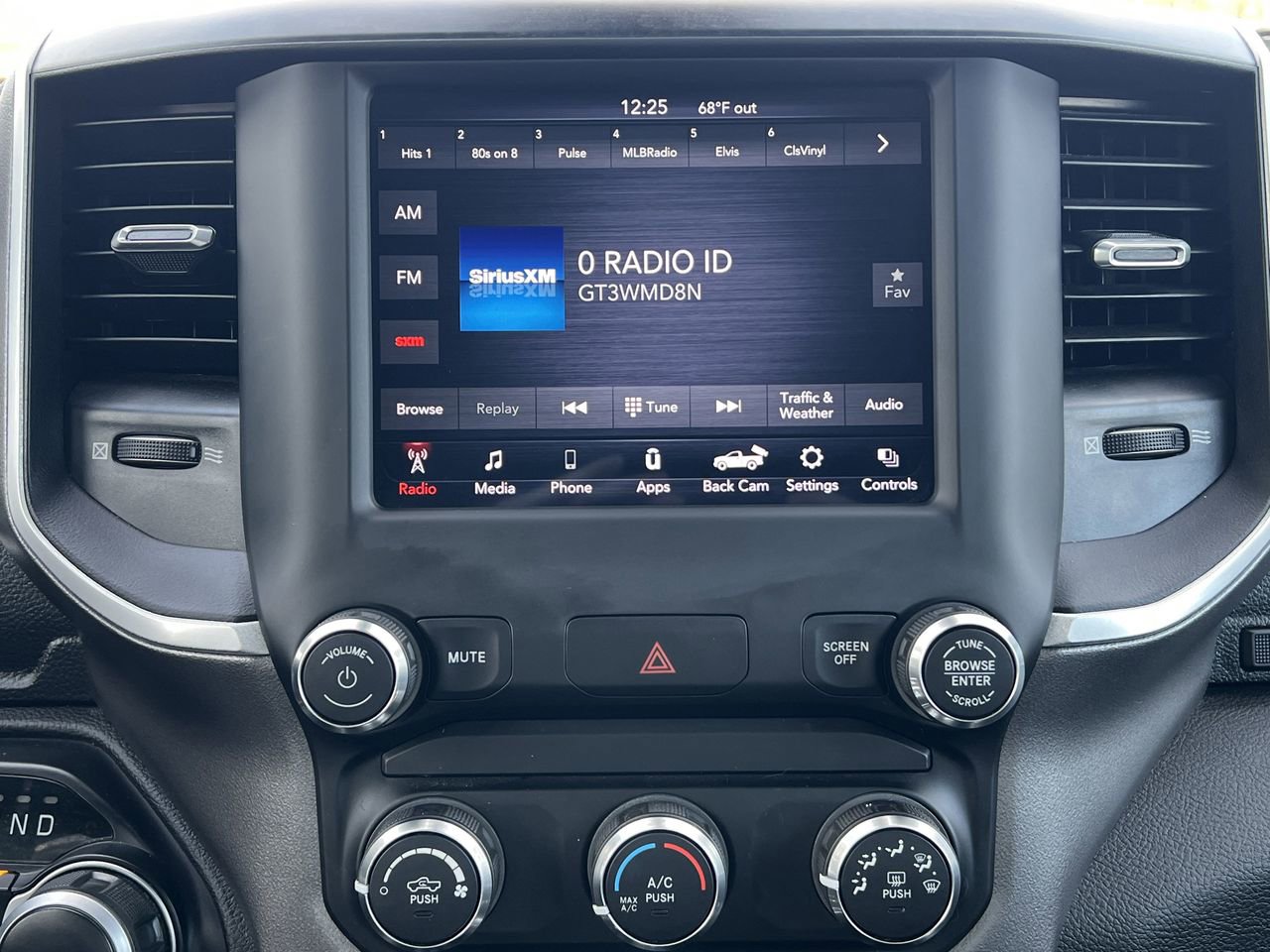 Used 2021 RAM 1500 Big Horn w/ Trailer Tow Group image 4