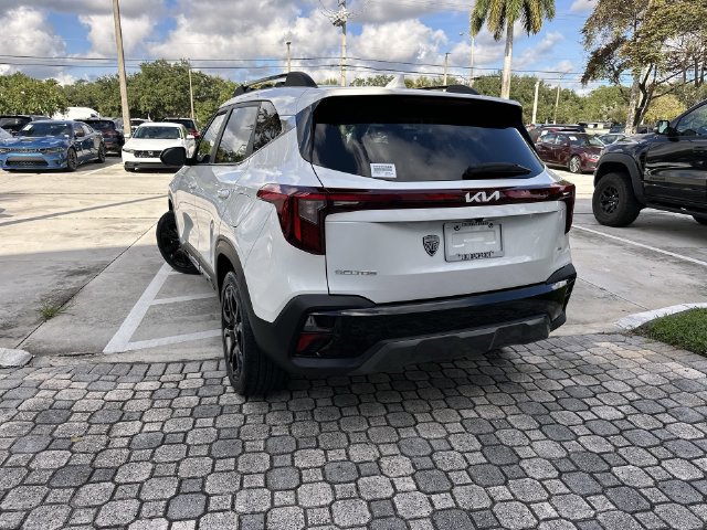 Used 2024 Kia Seltos X-Line AWD/4WD image 12