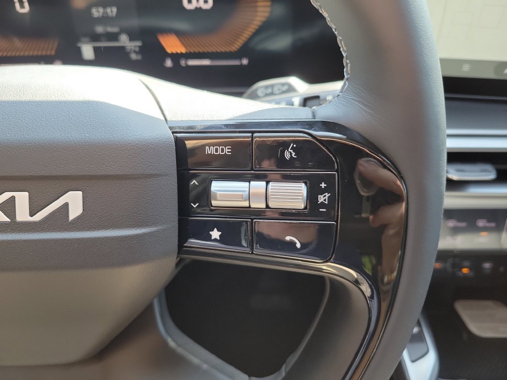New 2026 Kia Sorento EX w/ EX Premium Package FWD image 29