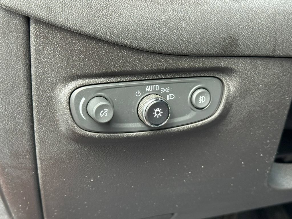 Used 2020 Chevrolet Equinox LT image 20