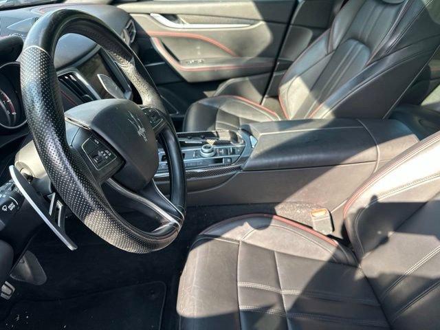 Used 2018 Maserati Levante GranSport AWD/4WD image 13