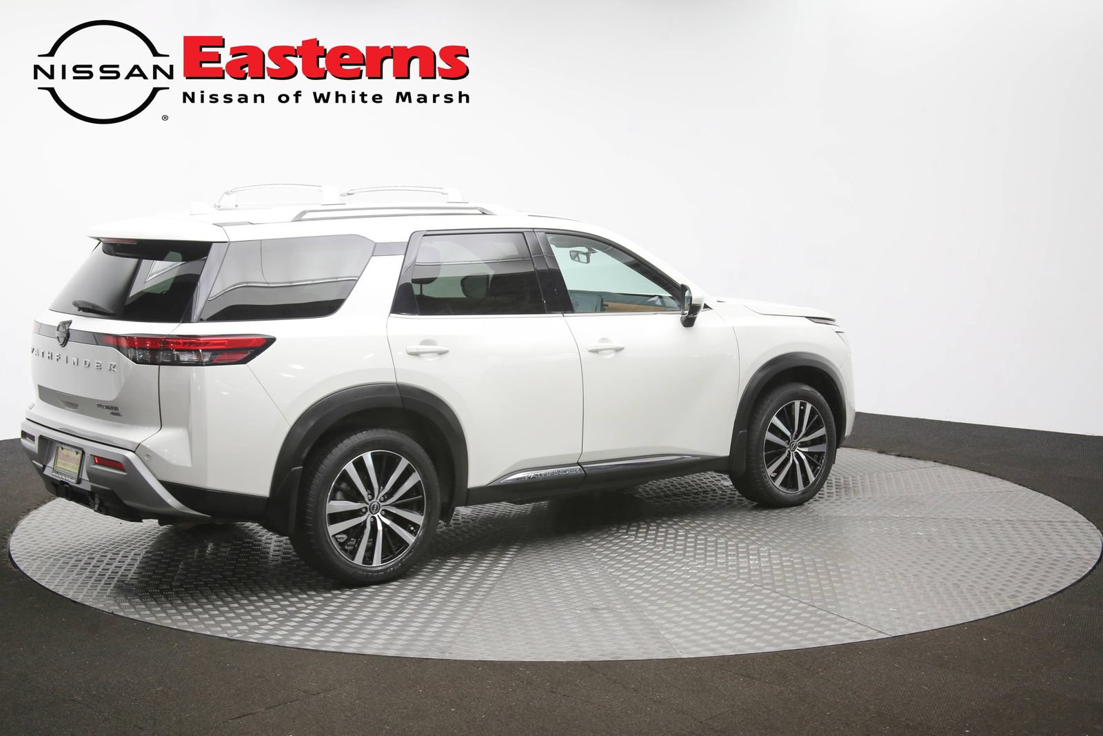 Used 2023 Nissan Pathfinder Platinum AWD/4WD image 45