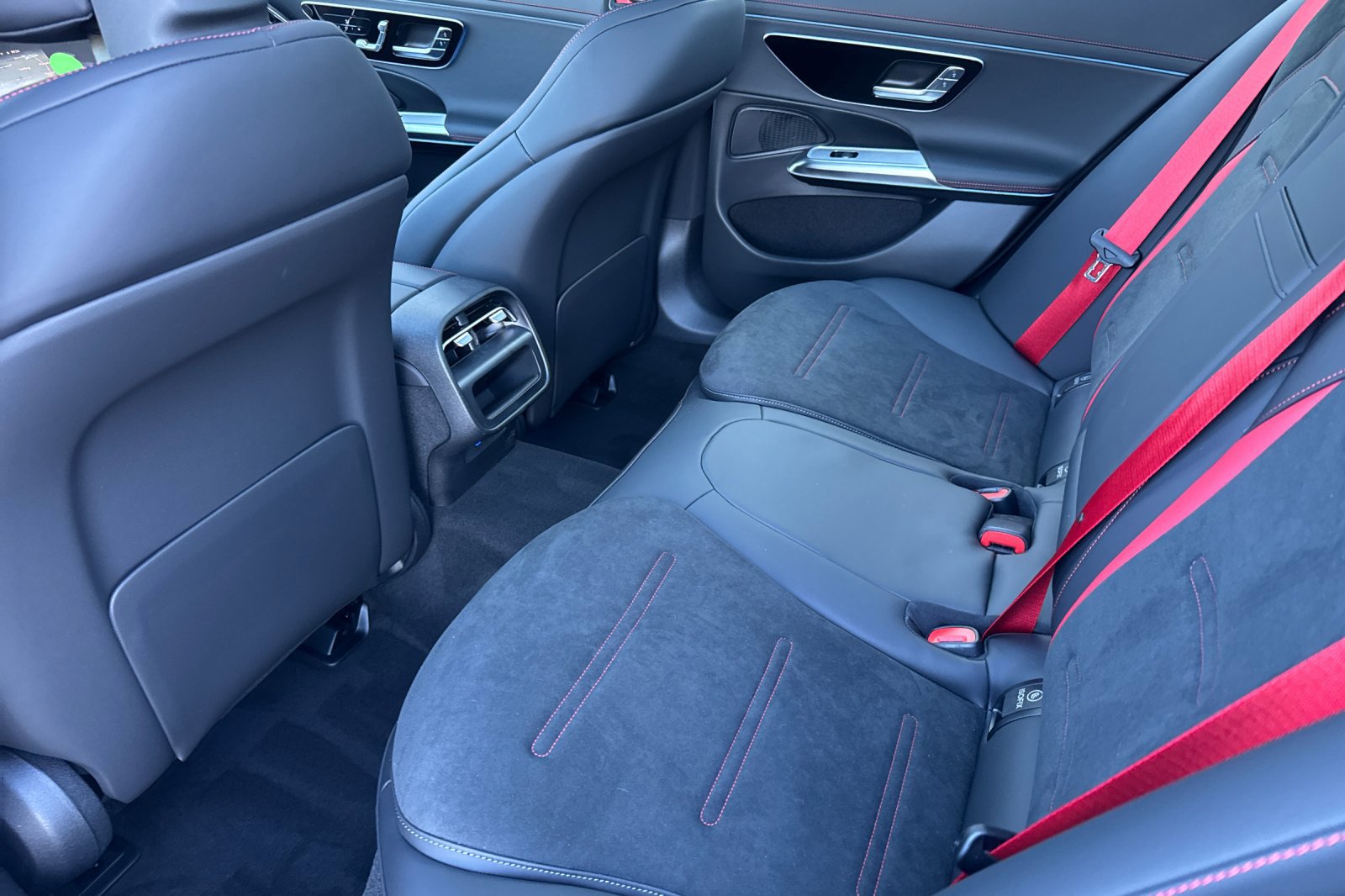 New 2026 Mercedes-Benz E 53 AMG e 4MATIC Sedan image 12