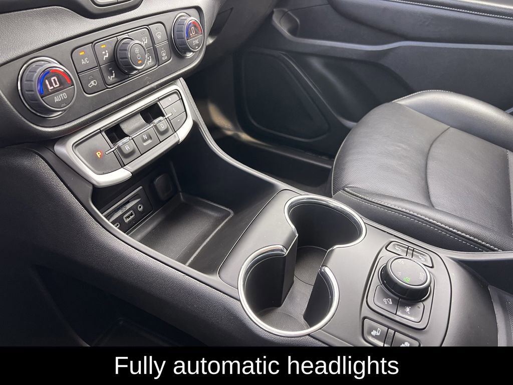 Used 2023 GMC Terrain SLT image 21