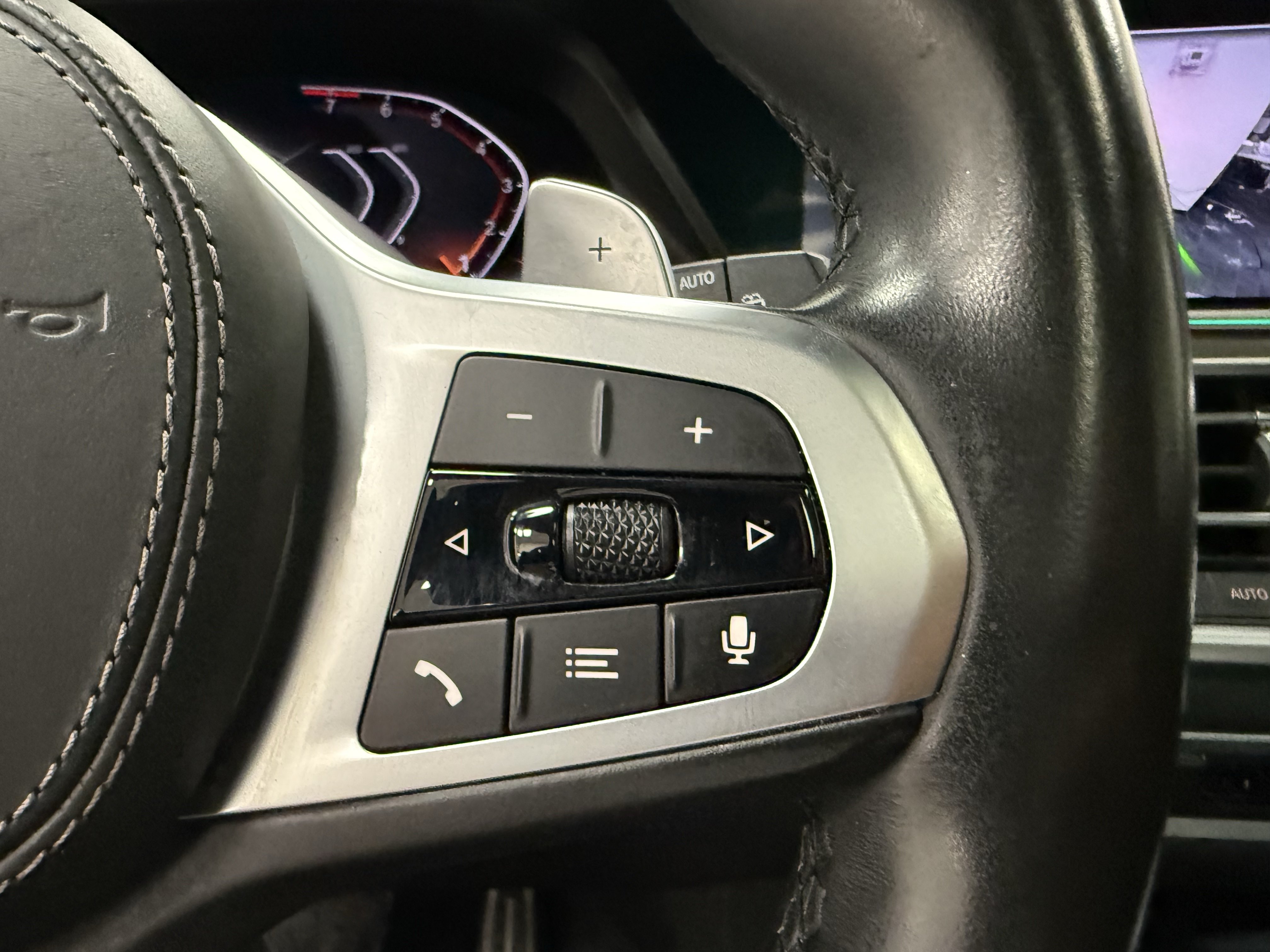 Used 2020 BMW X5 sDrive40i w/ M Sport Package RWD image 22