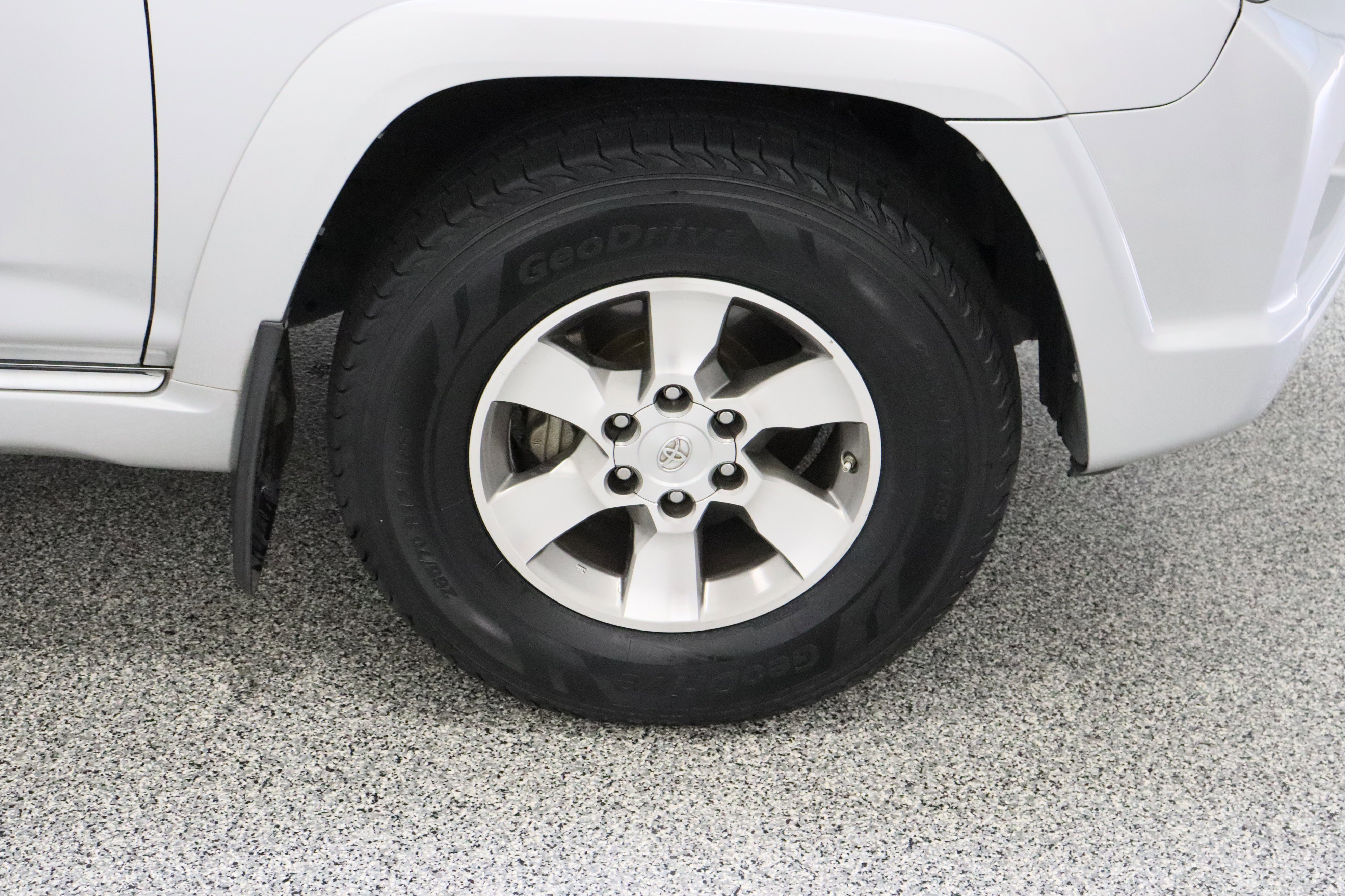 Used 2013 Toyota 4Runner SR5 image 5