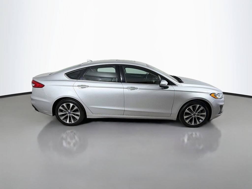 Used 2019 Ford Fusion SE AWD/4WD image 5