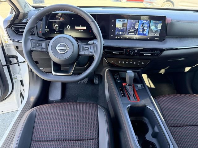 New 2026 Nissan Kicks SR w/ Cold Weather Package FWD image 17