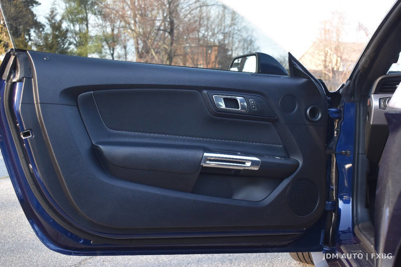 Used 2019 Ford Mustang Coupe w/ Equipment Group 101A image 8