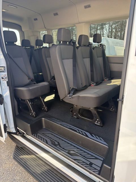Used 2024 Ford Transit 350 XL image 4