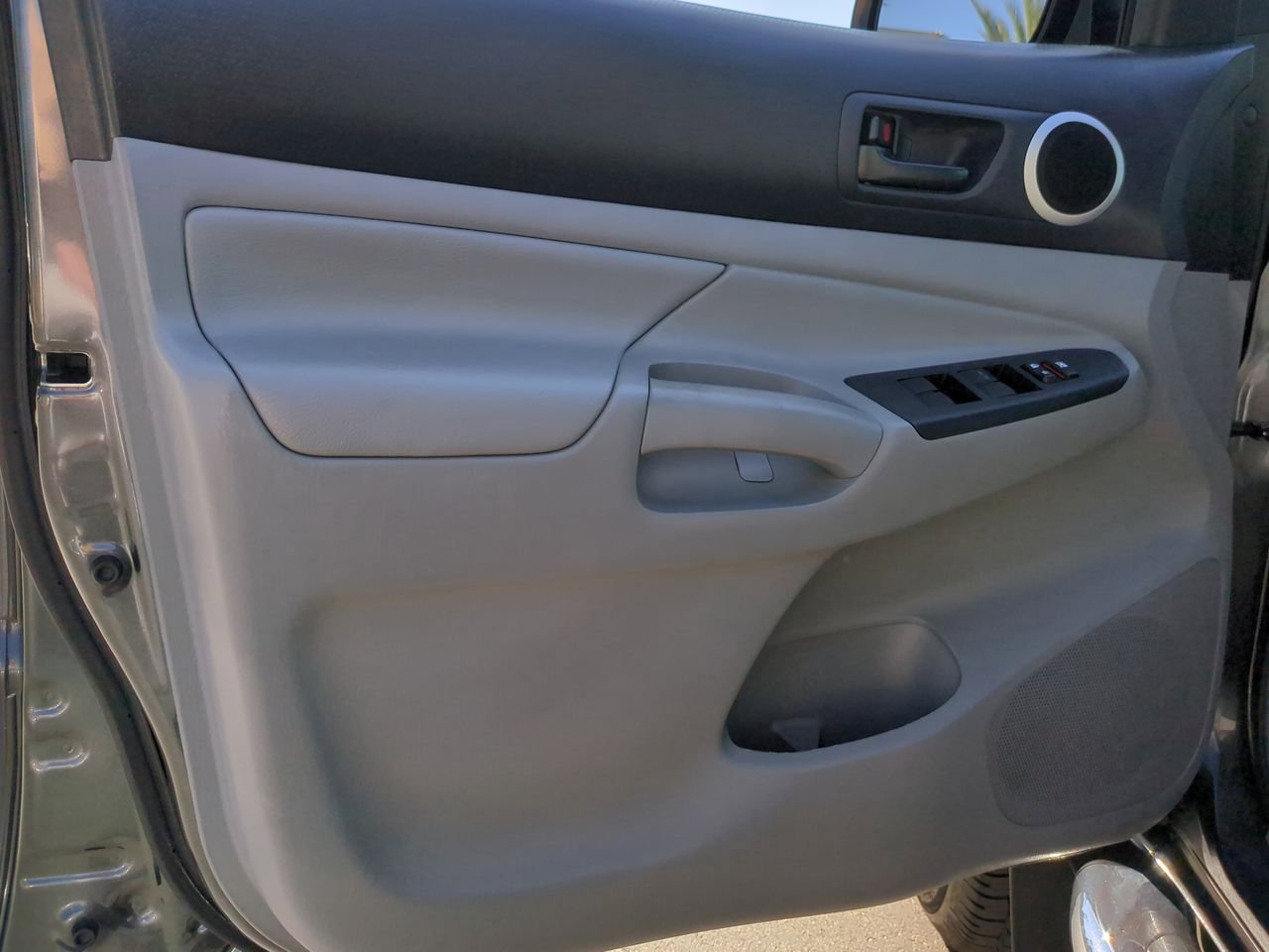 Used 2014 Toyota Tacoma PreRunner image 13