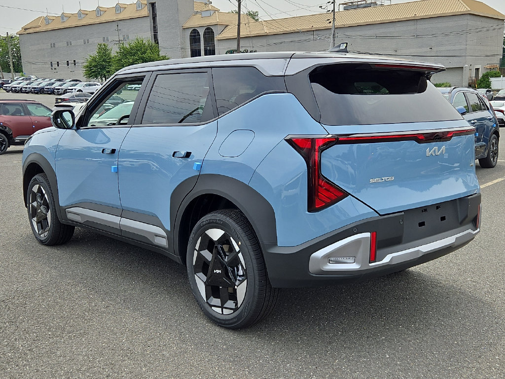 New 2027 Kia Seltos S AWD/4WD image 3
