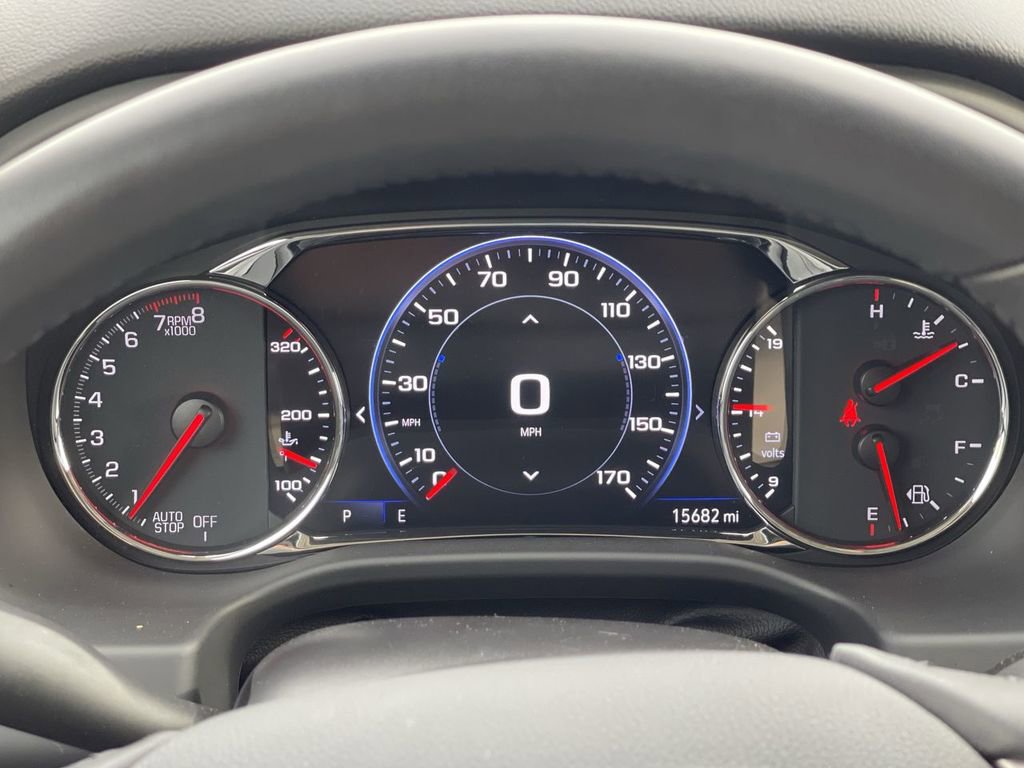 Used 2022 GMC Acadia Denali w/ Denali Ultimate Package FWD image 11