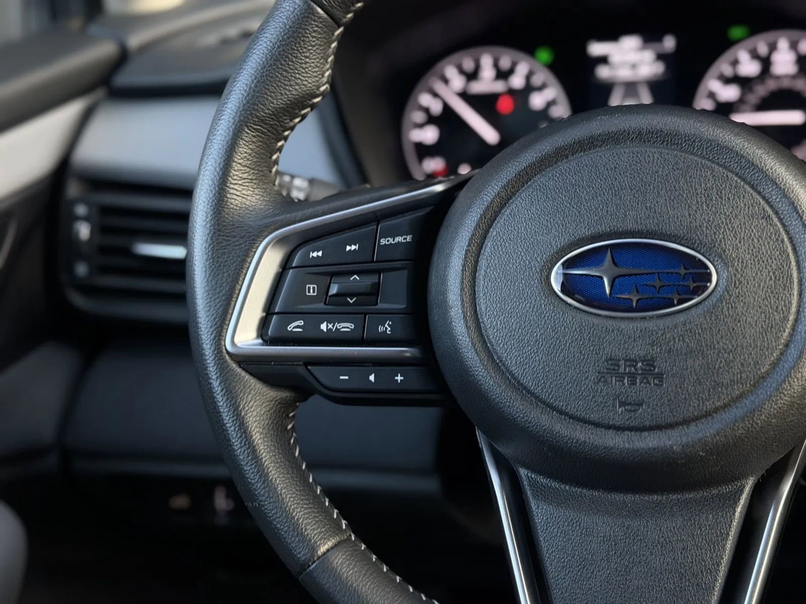 Used 2025 Subaru Outback Premium AWD/4WD image 20