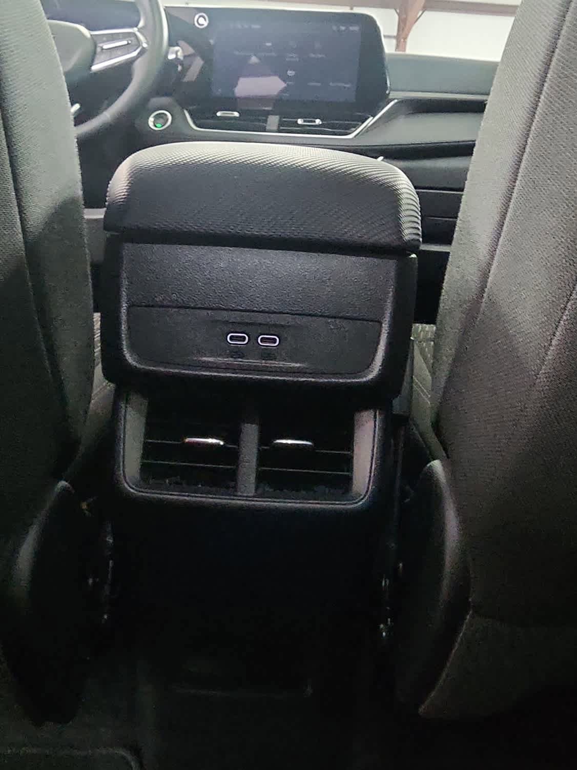 Used 2025 Chevrolet Equinox LT FWD image 29