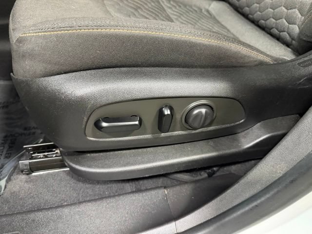 Used 2019 Chevrolet Equinox LT AWD/4WD image 22