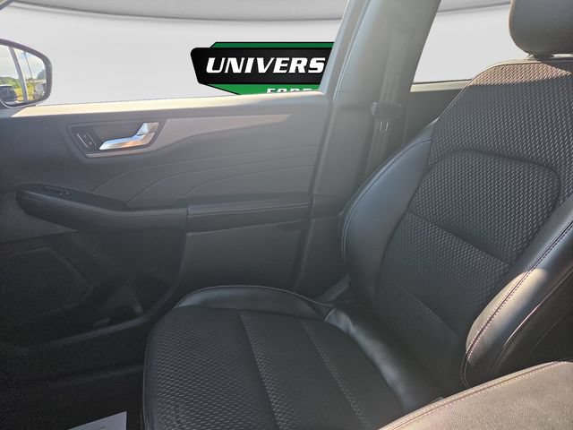 Used 2025 Ford Escape SE FWD image 12
