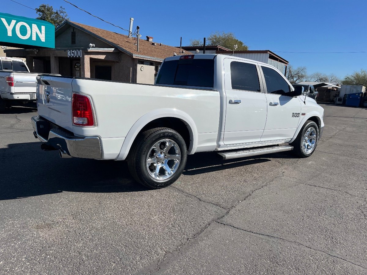 Used 2017 RAM 1500 Laramie RWD image 4