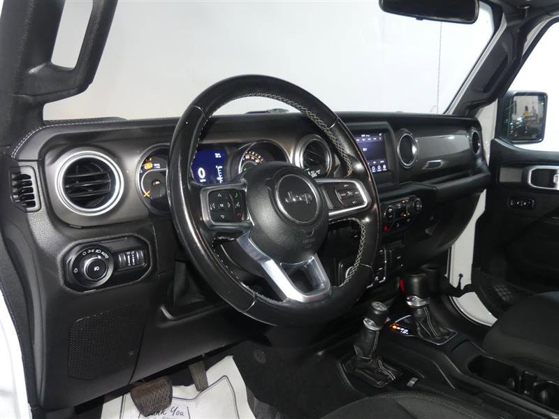 Used 2020 Jeep Wrangler Unlimited Sahara image 21