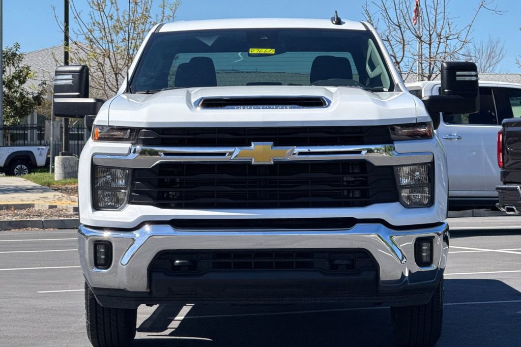 Used 2025 Chevrolet Silverado 2500 LT w/ Convenience Package AWD/4WD image 7