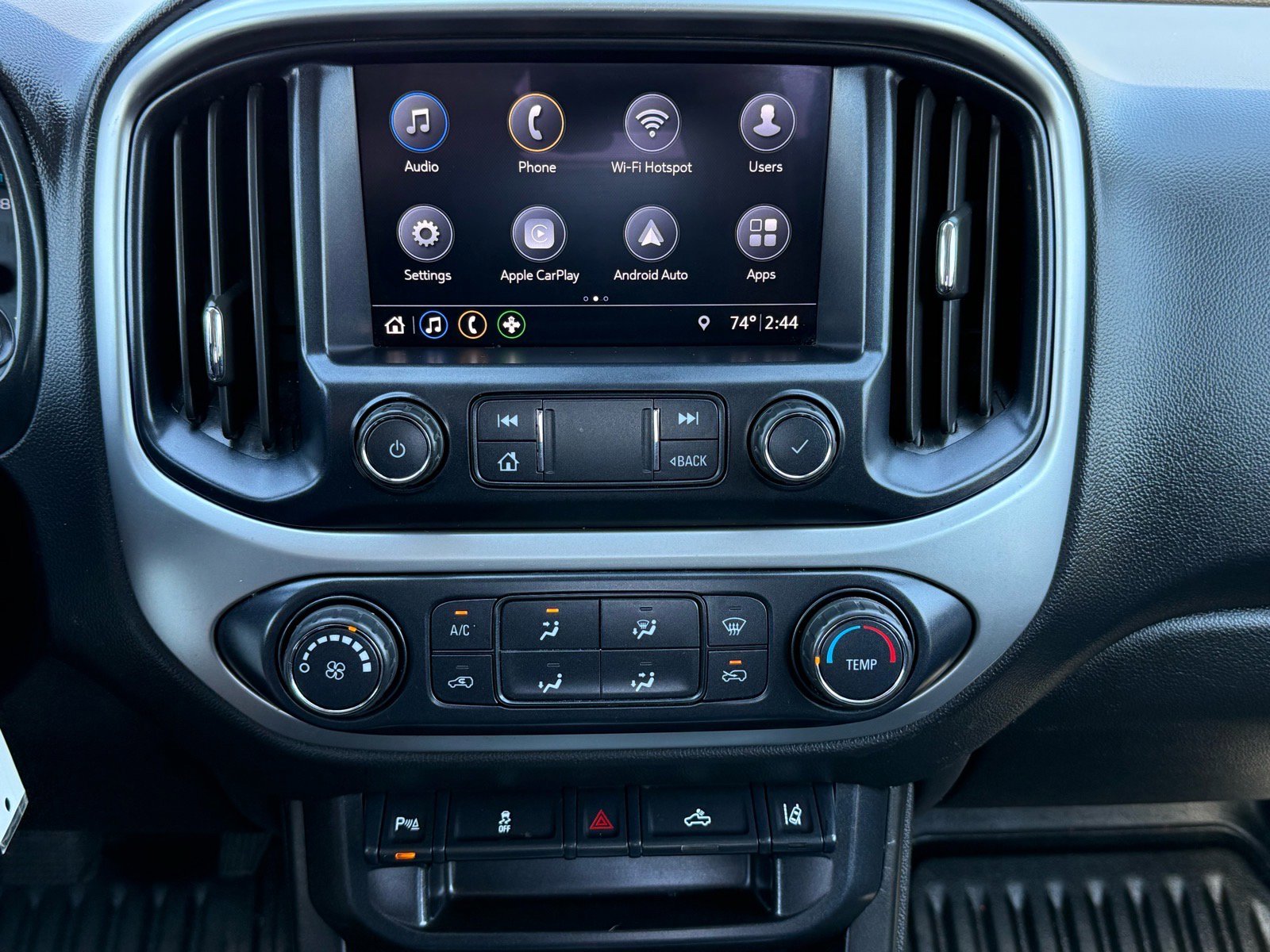 Used 2020 Chevrolet Colorado LT w/ Safety Package image 18