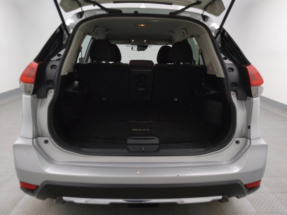 Used 2019 Nissan Rogue S image 29