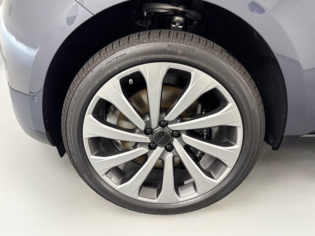 New 2026 Land Rover Range Rover Long Wheelbase Autobiography AWD/4WD image 33